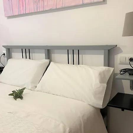 Entero A 10 Minutos En Coche De Sevilla Centro Apartment