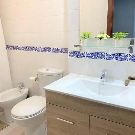 Entero A 10 Minutos En Coche De Sevilla Centro Apartment